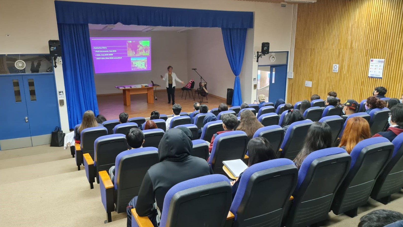 Estudiantes del Liceo Bicentenario Mercedes Fritis de Copiap&oacute; celebraron el D&iacute;a de la Astronom&iacute;a con charla dictada por 